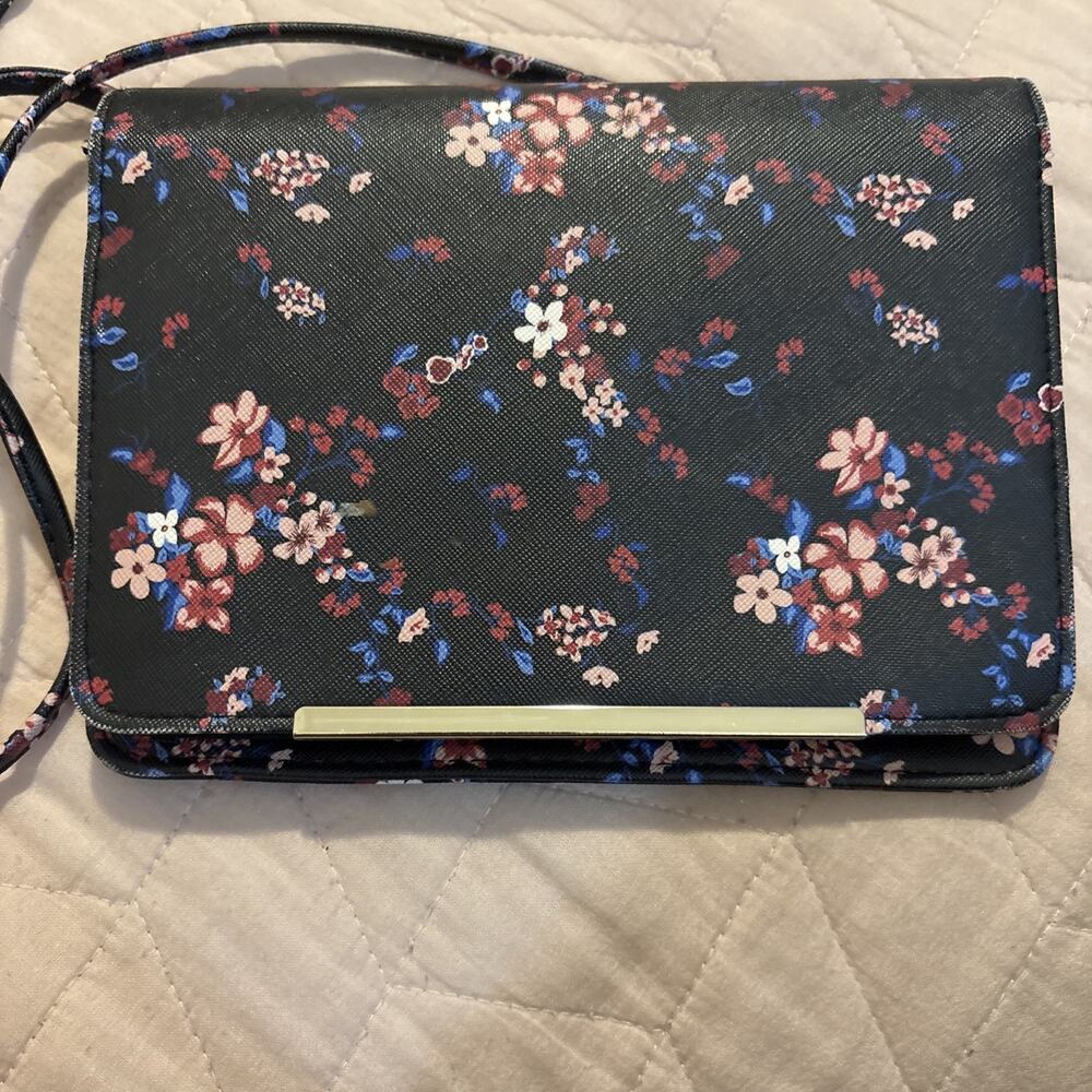 Apt. 9 Black Floral Crossbody Bag Wallet Purse Flap Cover ID Holder
